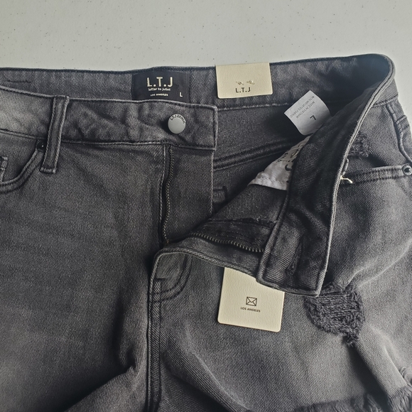Letter To Juliet High‎ Rise Washed Black Jean Shorts Distressed L 32" Witchy NWT - Picture 4 of 16
